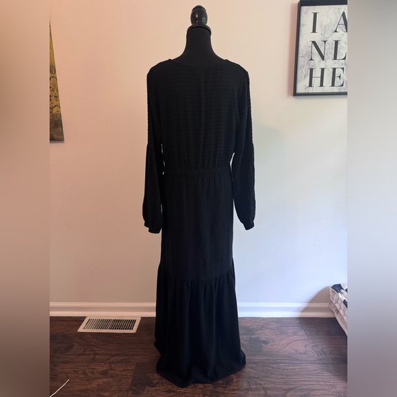 Anthropologie black maxi. Very comfortable. Fall is just around the corner.NWOT - Picture 2 of 3
